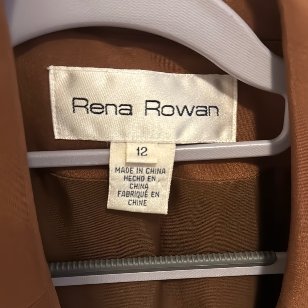 Rena Rowan Elegant Brown Blazer - Picture 2 of 3